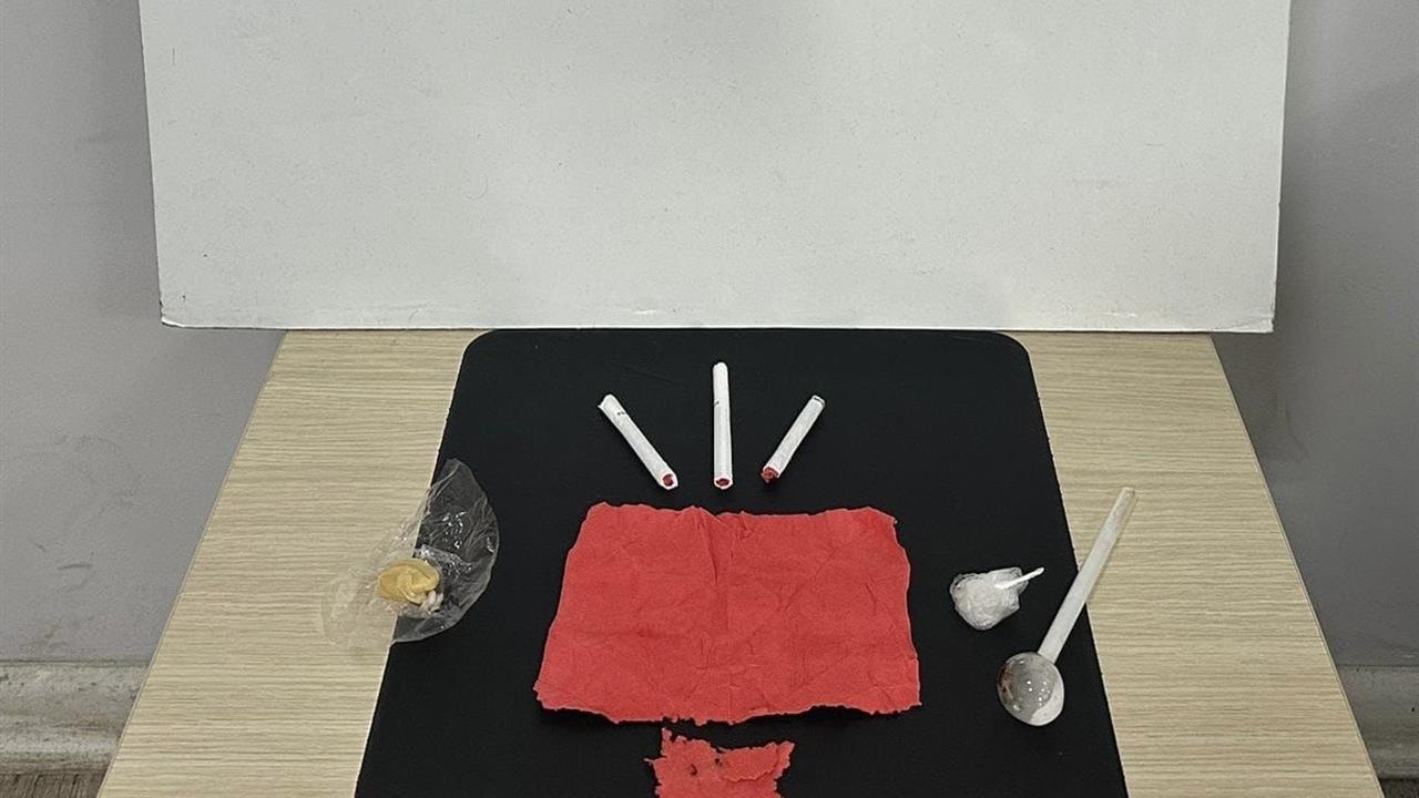 Samsun Bafra'da Narkotik Polisi İki Şüpheliyi Gözaltına Aldı