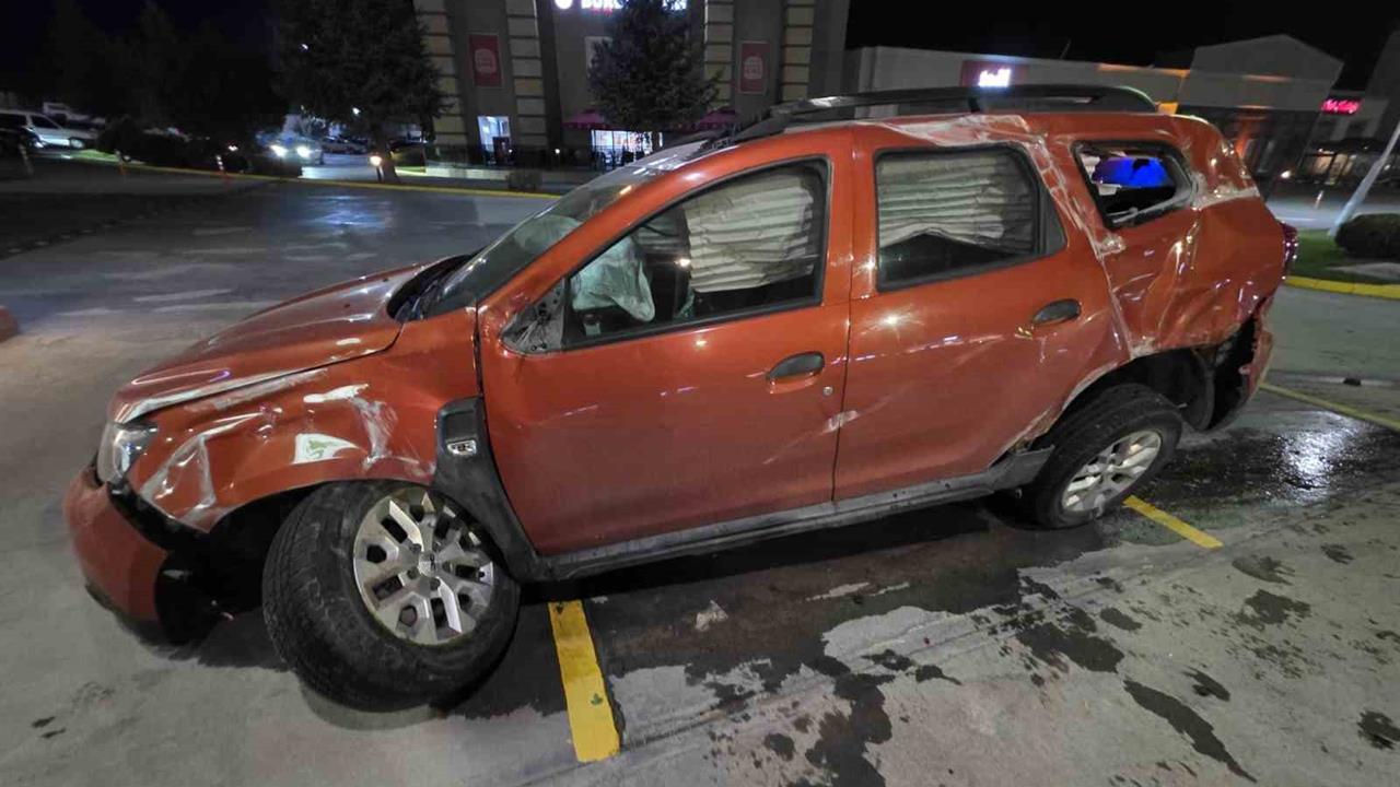 Bilecik Bozüyük'te Meydana Gelen Trafik Kazasında 2 Kişi Yaralandı