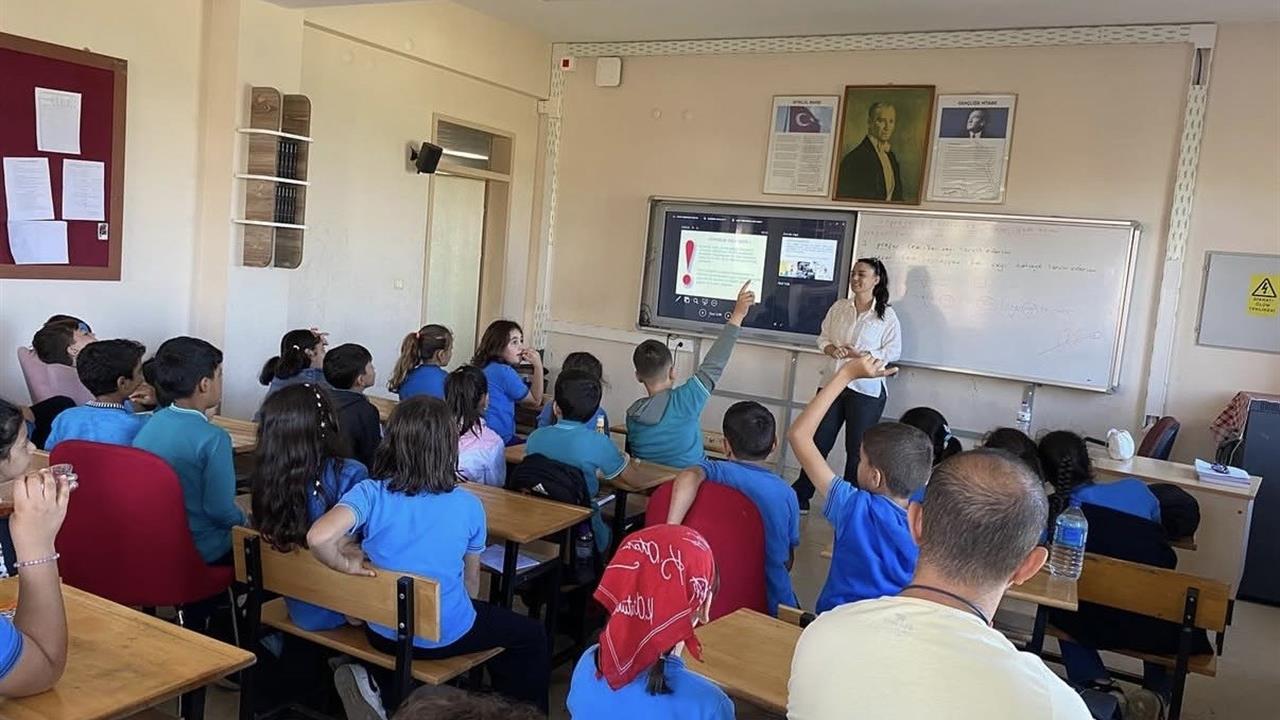 Antalya Gazipaşa'da Öğrencilere Su Tasarrufu ve Gıda Güvenliği Eğitimi Verildi