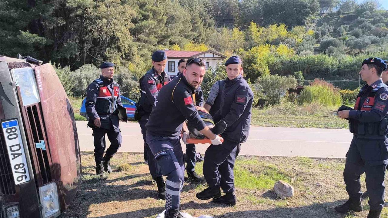 Osmaniye Düziçi'nde Otomobil Devrildi, Sürücü Hafif Yaralandı