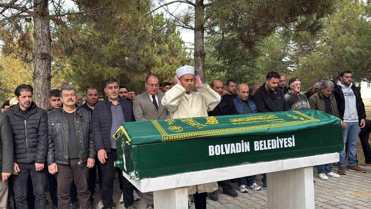 Afyonkarahisar'da Bir Baba, Oğlunu ve Ailesini Kaybettikten Sonra Suçluların Cezalandırılmasını İstedi.