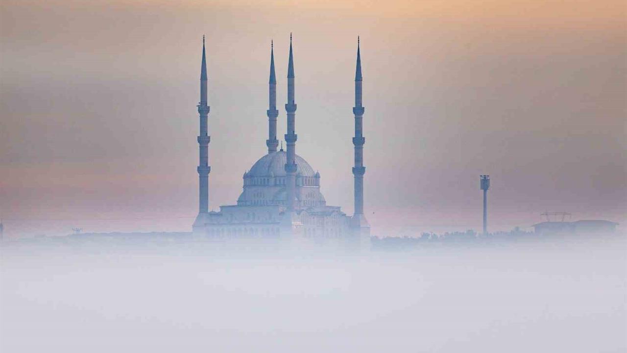 Diyarbakır'da Hevsel Vadisi'nde Sis Bulutları İçindeki Görsel Güzellik