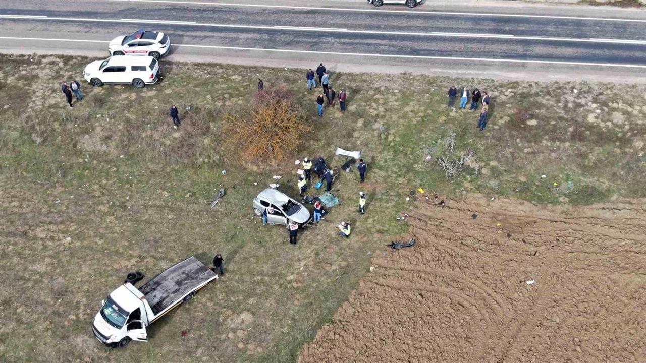 Kastamonu İhsangazi'de Meydana Gelen Trafik Kazasında İki Kardeş Hayatını Kaybetti