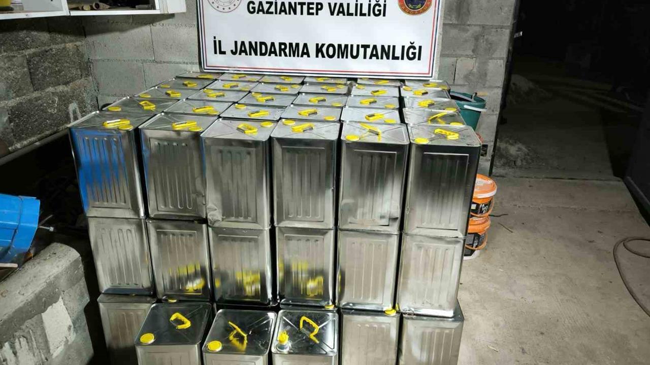 Gaziantep Nizip'te 500 Bin TL Değerinde Sahte Zeytinyağı Ele Geçirildi