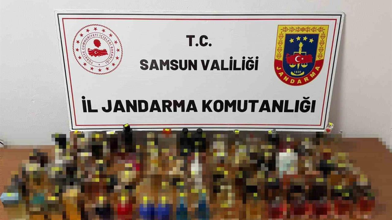 Samsun İlkadım'da Jandarma Ekipleri 320 Kaçak Parfüm Ele Geçirdi