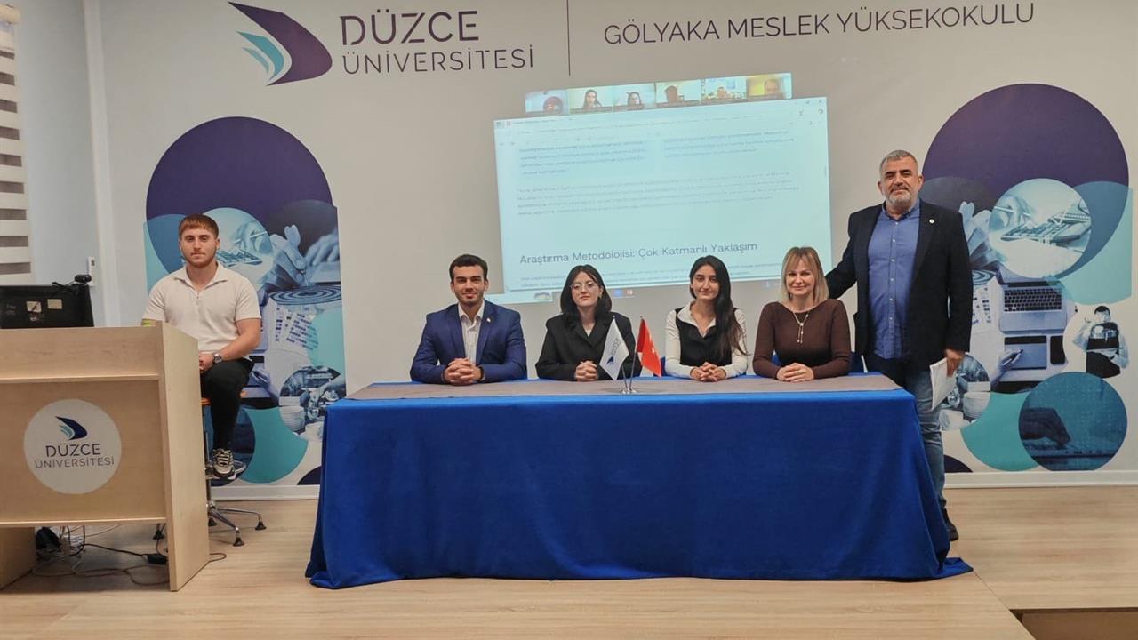Düzce'deki E-Ticaret Programı, Uluslararası Kongrede Başarıyla Yer Aldı
