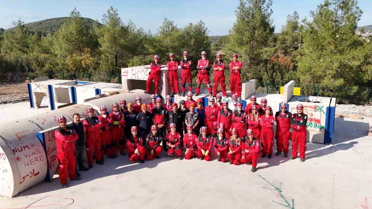 Bodrum'da Afet İşleri Müdürlüğü bünyesindeki ekip AFAD sınavını başarıyla geçti.