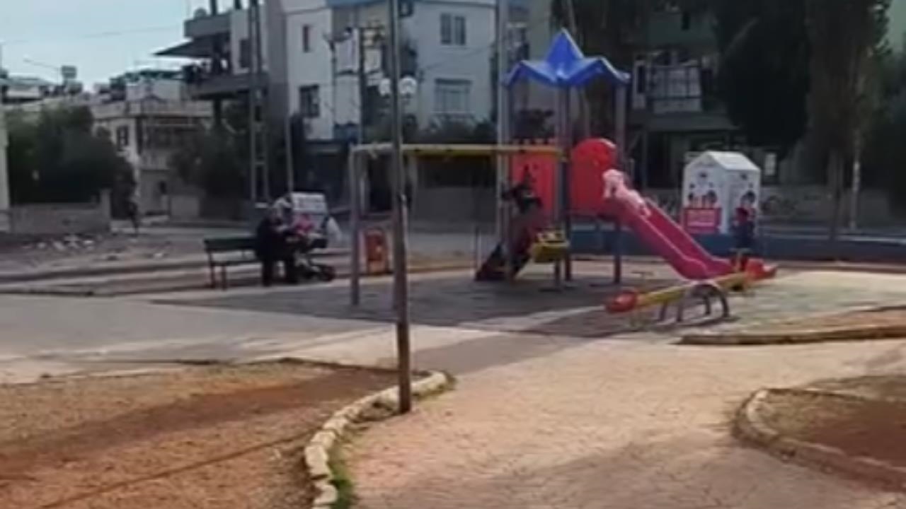 Toroslar’da Çocuk Parkı İçler Acısı Halde: Vatandaşlar Belediyeyi Göreve Çağırdı