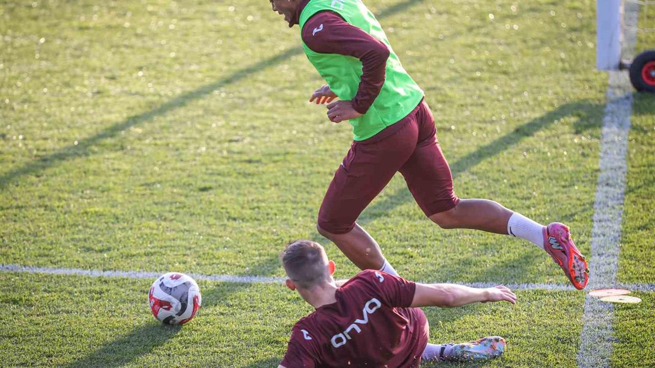 Trabzon'da Trabzonspor, RAMS Başakşehir Maçı İçin Antrenman Yapıyor