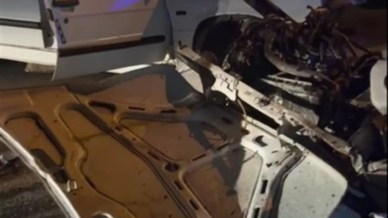 Ahlat'ta İki Araç Çarpıştı, 5 Kişi Yaralandı