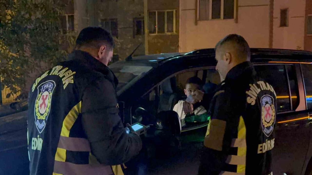 Edirne Merkez'de Trafik Denetiminde 12 Araç ve Sürücüye İşlem Yapıldı