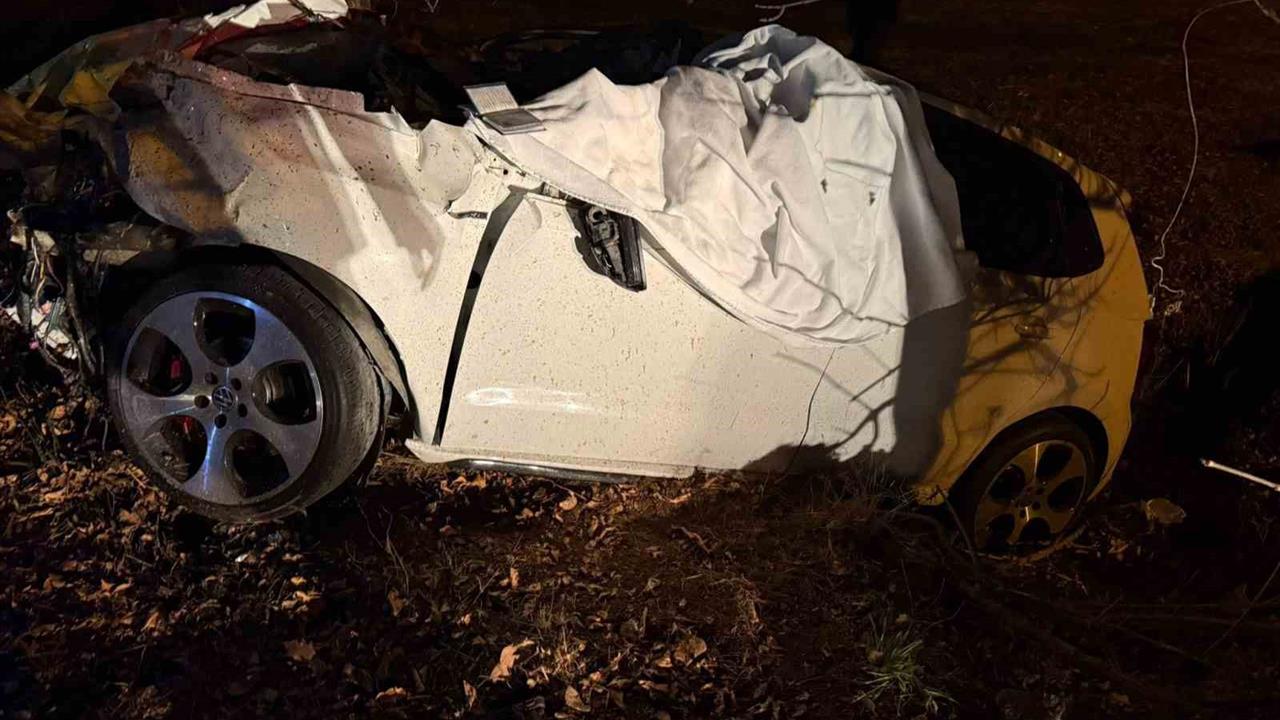 Burdur'da Meydana Gelen Trafik Kazasında 1 Kişi Hayatını Kaybetti, 1 Yaralı