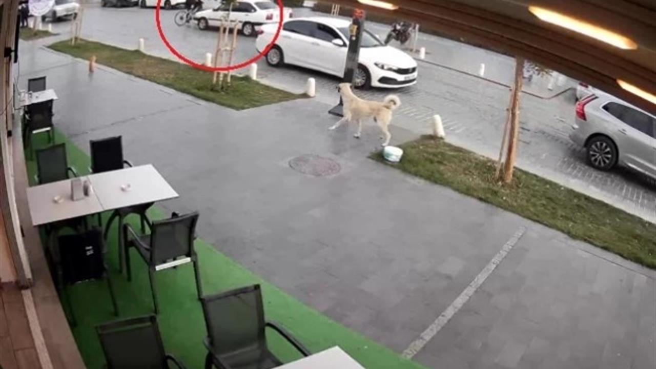 Antalya Konyaaltı'nda Bisikletle Yolun Karşısına Geçen Genç Yaralandı