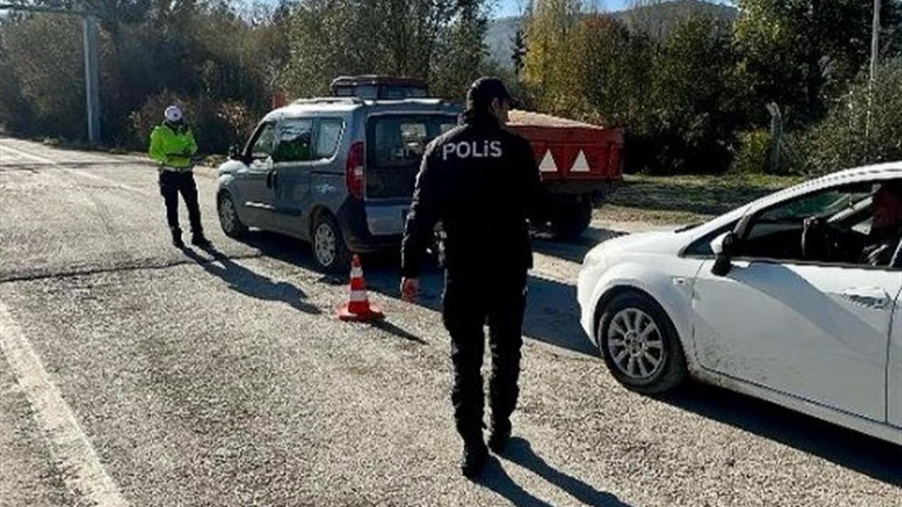 Bilecik Merkez'de Göçmen Kaçakçılığına Yönelik Denetim Uygulandı