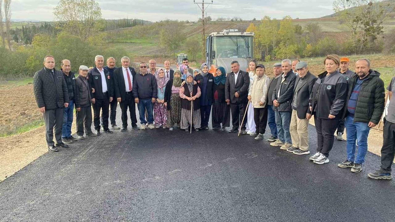 Gölpazarı'nda Kaymakam Feyza Nur Kılıç, Köyler Arası Asfalt Çalışmalarını Yerinde İnceledi