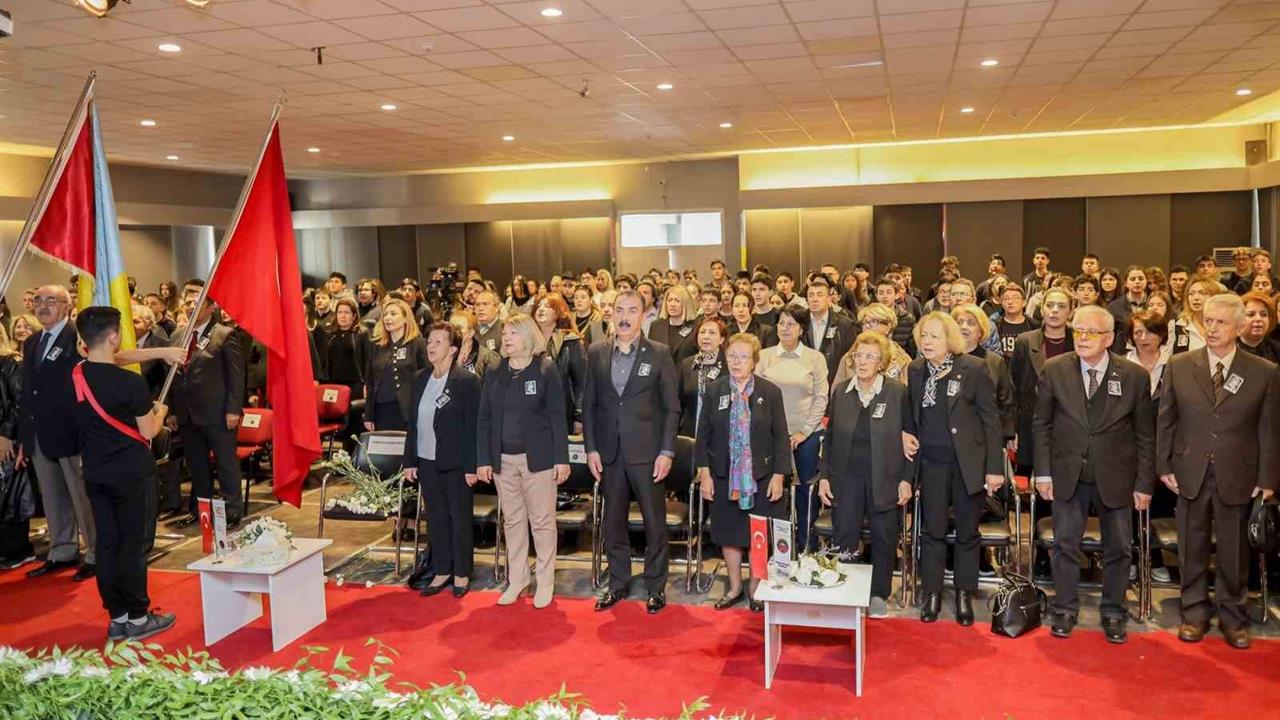 Gaziantep'te Nüket Ersoy Anma Töreninde Duygusal Anlar Yaşandı