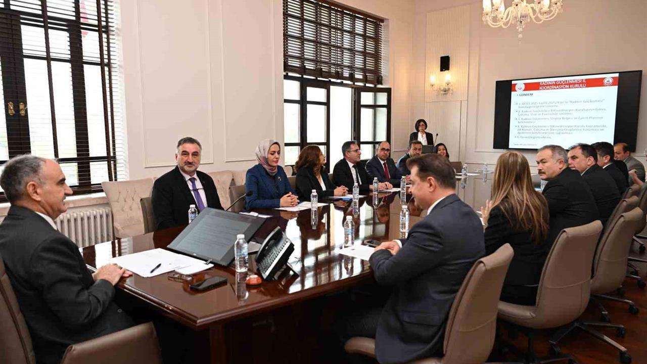 Manisa'da Kadınların Güçlenmesi İçin Stratejik Toplantı Gerçekleştirildi