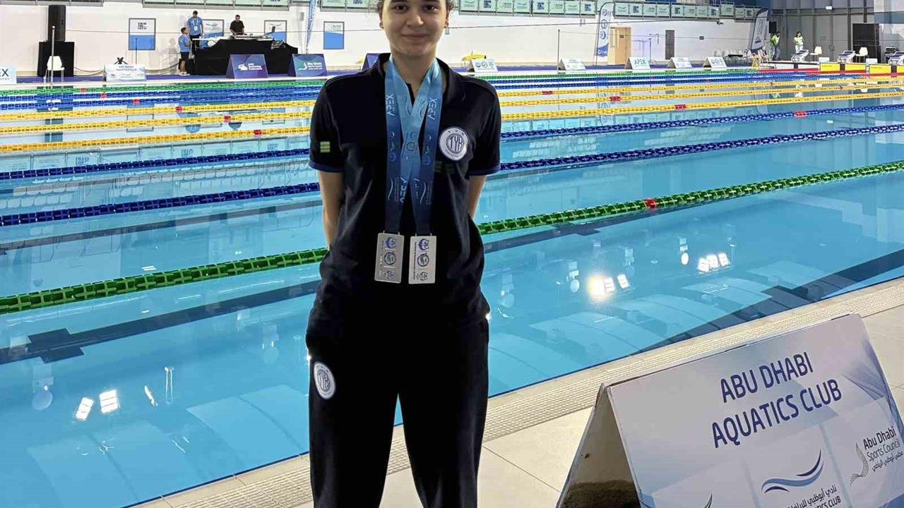 İstanbul'da, Zeynep Elbir Paletli Yüzme Dünya Kupası'nda İkincilik Elde Etti