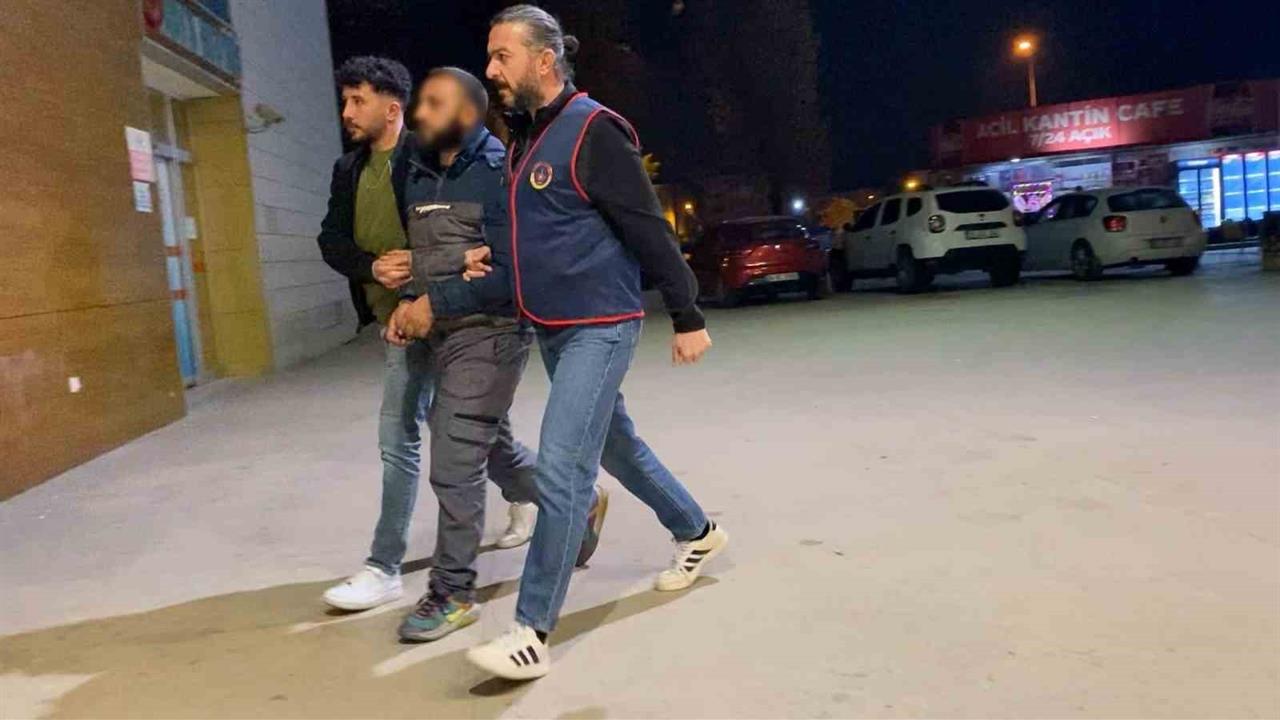 Bursa İnegöl'de Yolcu Otobüsünde Uyuşturucu Taciri Gözaltına Alındı