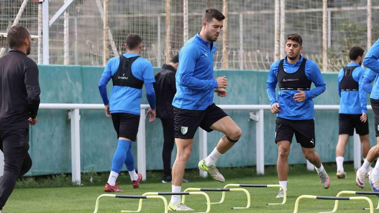 Bodrum'da Bodrum FK, Ümraniyespor ile Zorlu Bir Maç Oynayacak