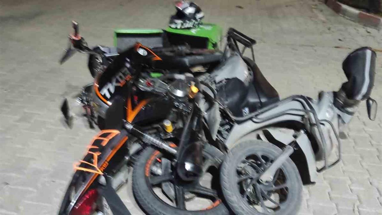 Bilecik'te Motosikletlerin Kafa Kafaya Çarpıştığı Kazada 2 Kişi Yaralandı