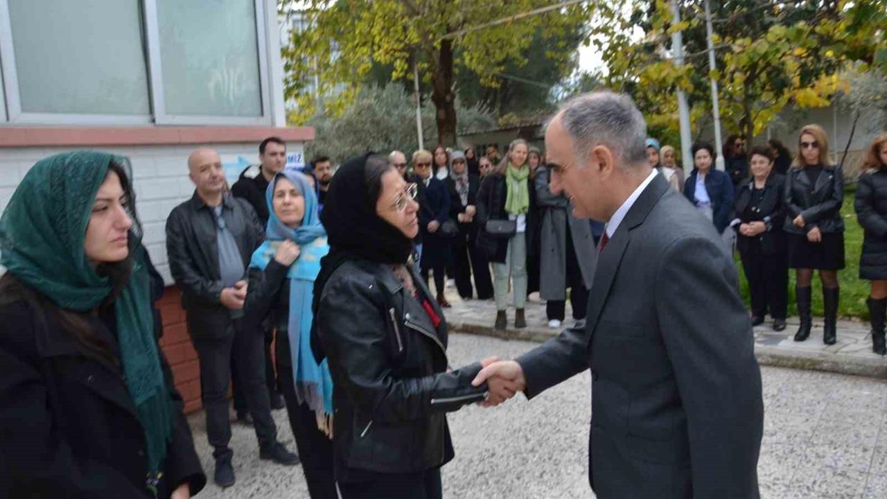 Manisa'da Aysel Yaman İçin Cenaze Töreni Düzenlendi