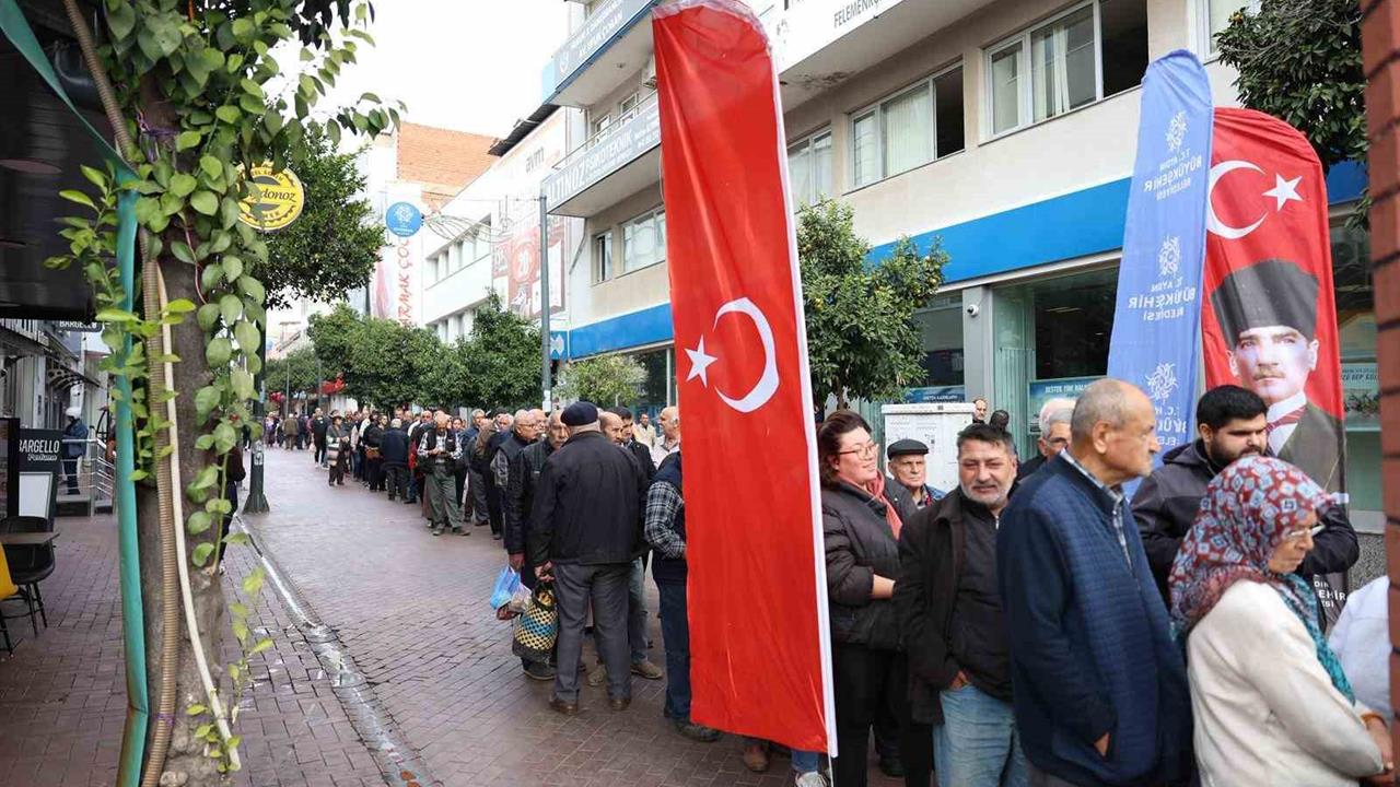 Aydın Nazilli'de Ata Tohumlarından Üretilen Binlerce Fide Dağıtıldı