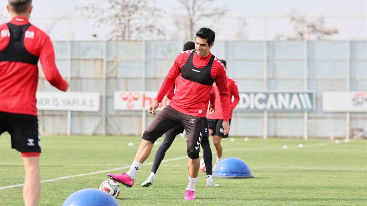 Sivasspor, Esenler Erokspor Maçına Hazırlanıyor