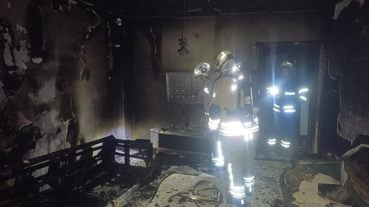 Antakya'da Yanan Ev Kullanılamaz Hale Geldi