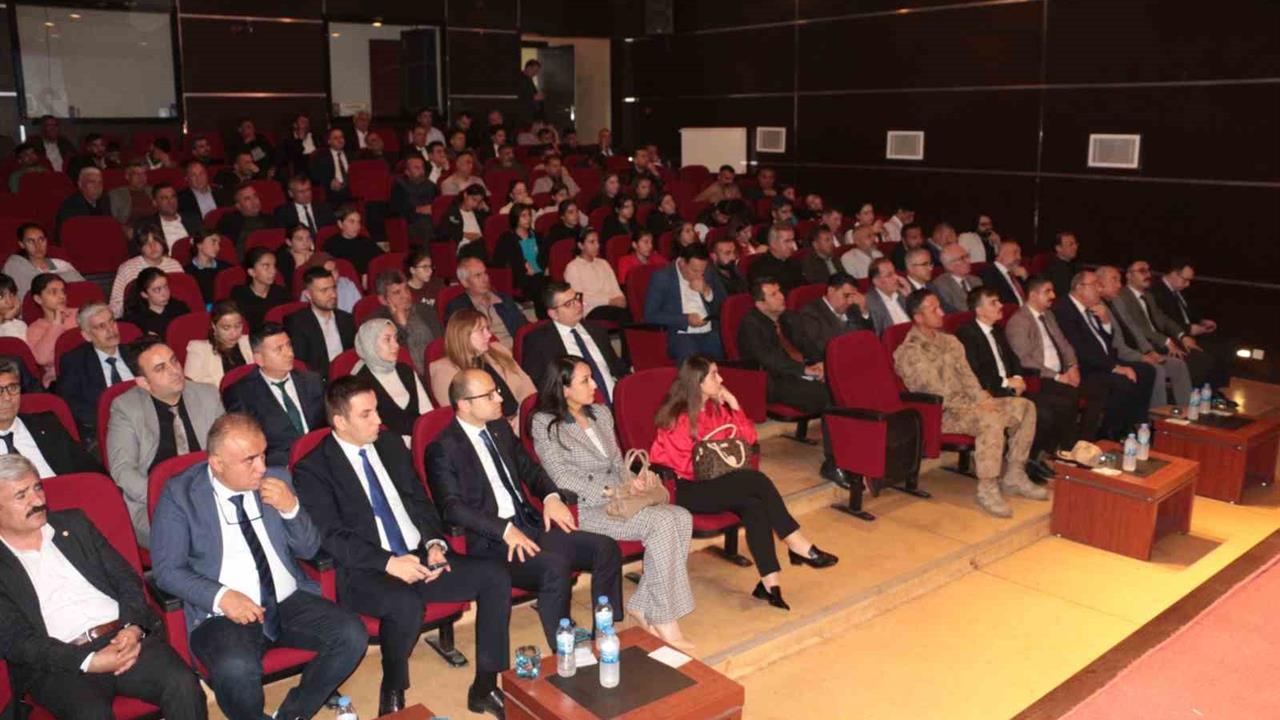 Cizre'de "Denetimli Serbestliğin Toplumdaki Rolü ve Önemi" Konferansı Düzenlendi