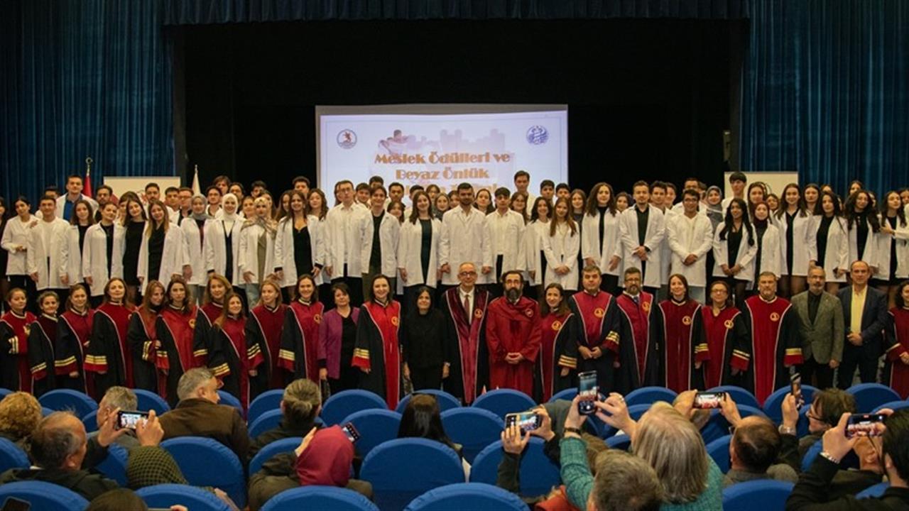 Samsun OMÜ'de Beyaz Önlük Giyen Öğrencilerin İlk Adımları