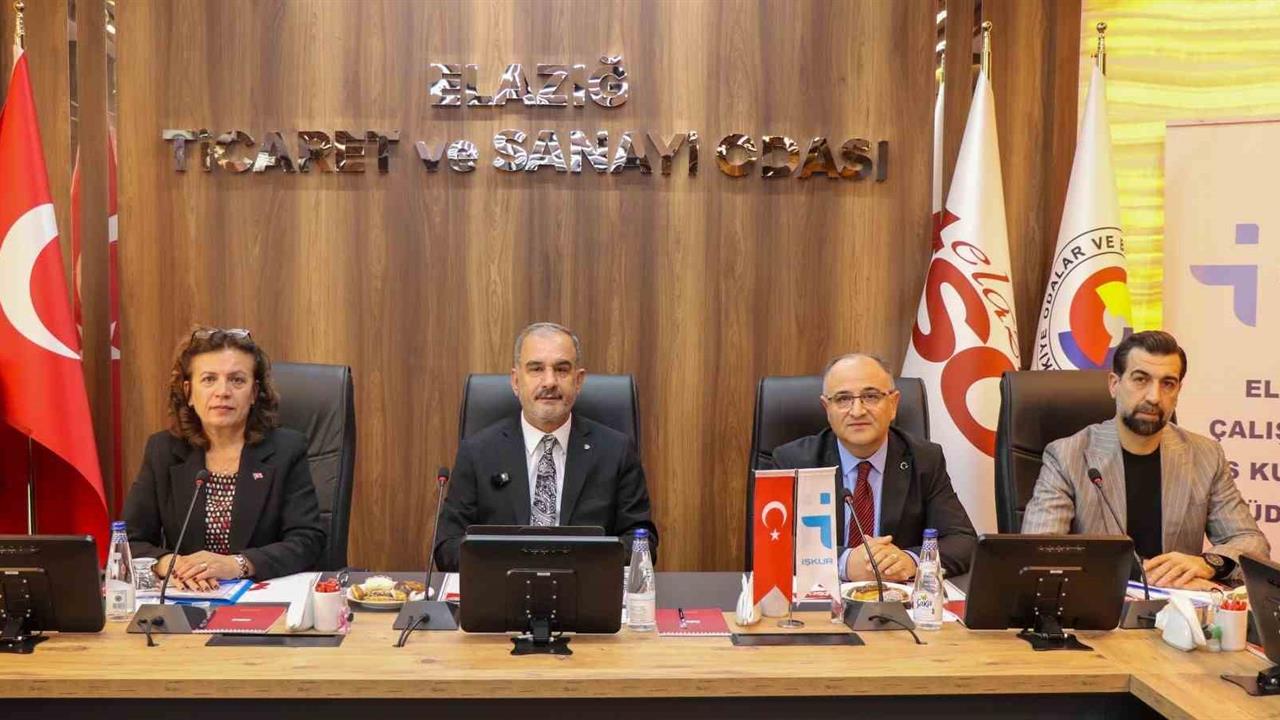 Elazığ'da Başkan Alan, Nitelikli Eleman Bulunmazsa Yatırım Anlamsız