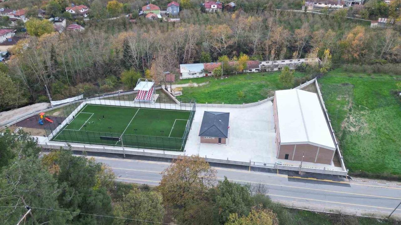 Akyazı'da Dokurcun Spor Kompleksi Yarın Saat 14:00'te Açılacak