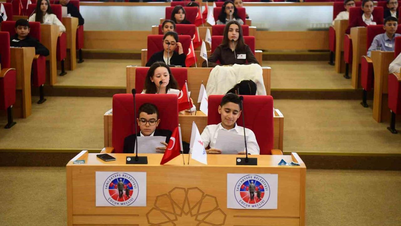 Sancaktepe'de Dünya Çocuk Hakları Günü'nde İlk Çocuk Meclisi Oturumu Yapıldı