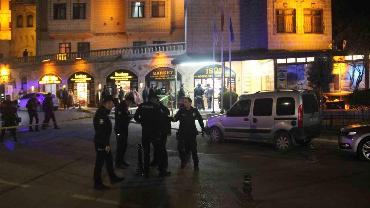 Şanlıurfa Balıklıgöl'de Baharatçıya Yapılan Silahlı Saldırıda 1 Kişi Ağır Yaralandı