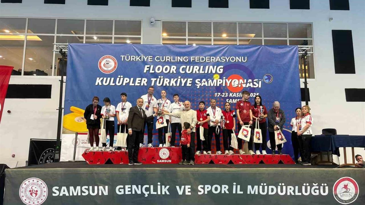 Pınarhisar'da Floor Curling Takımı Türkiye Şampiyonu Oldu