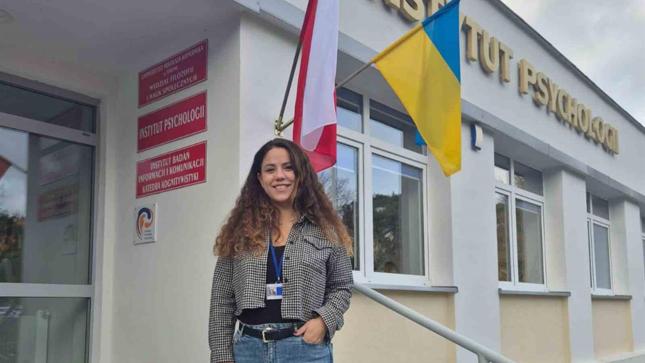 İzmirli Melisa Nakıp, Avrupa'da İklim Krizi Psikolojisini İncelemek İçin Doktora Eğitimine Başlayacak.