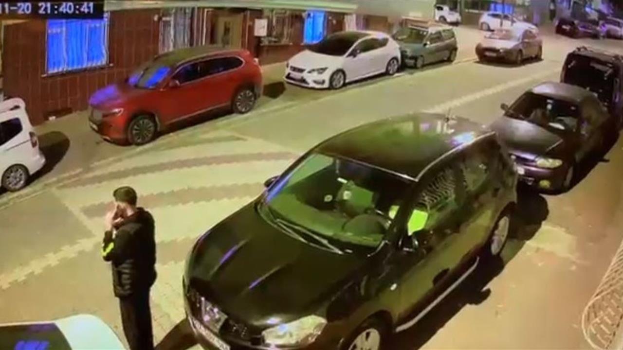 İstanbul Esenyurt'ta Maskeli Saldırgan Sokakta 2 Kişiye Ateş Açtı