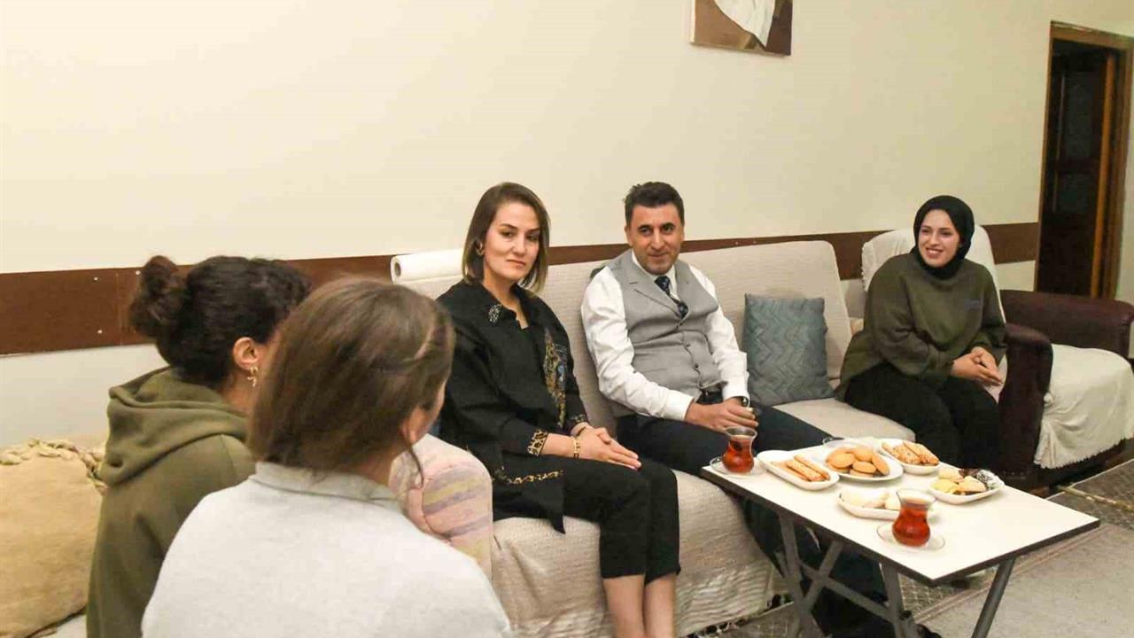 Tunceli'de Eğitim Gören Üniversite Öğrencilerine Gıda Desteği Programı Uygulanacak