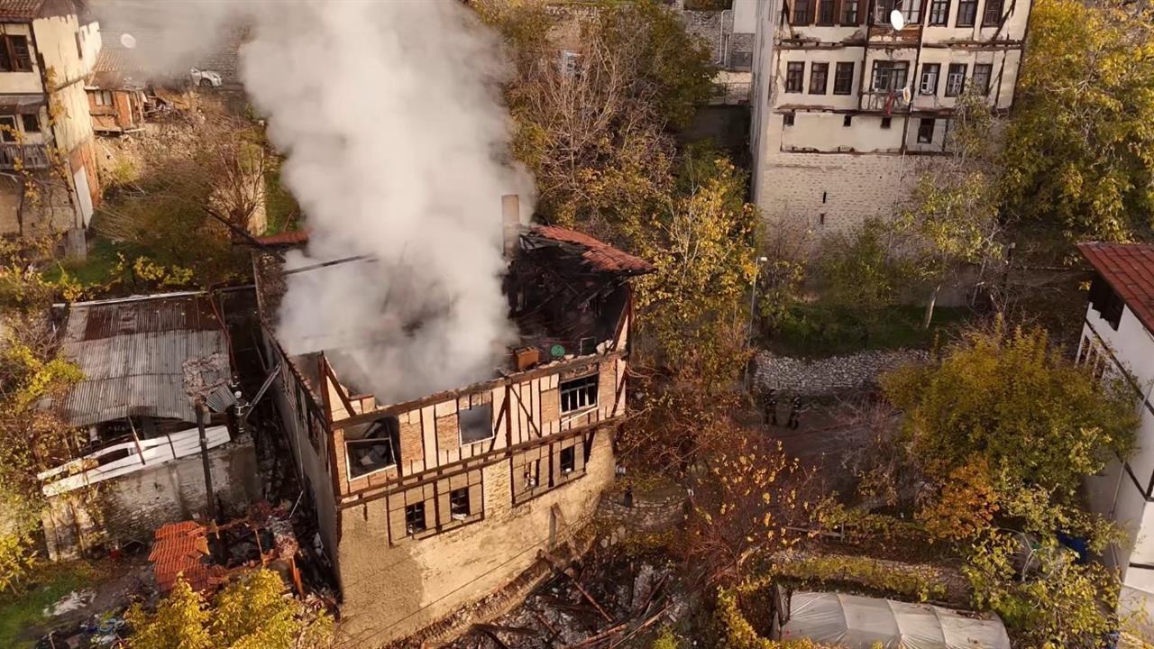 Karabük Safranbolu'da 150 Yıllık Tarihi Konak Yangında Zarar Gördü