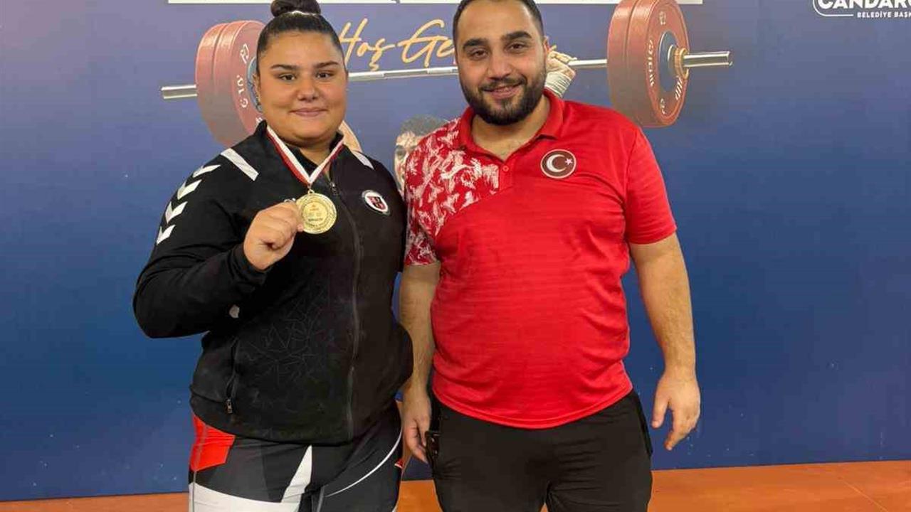 Düzce Belediyesi Spor Akademisi Halter Takımı, Arnavutluk'ta Türkiye'yi Temsil Edecek