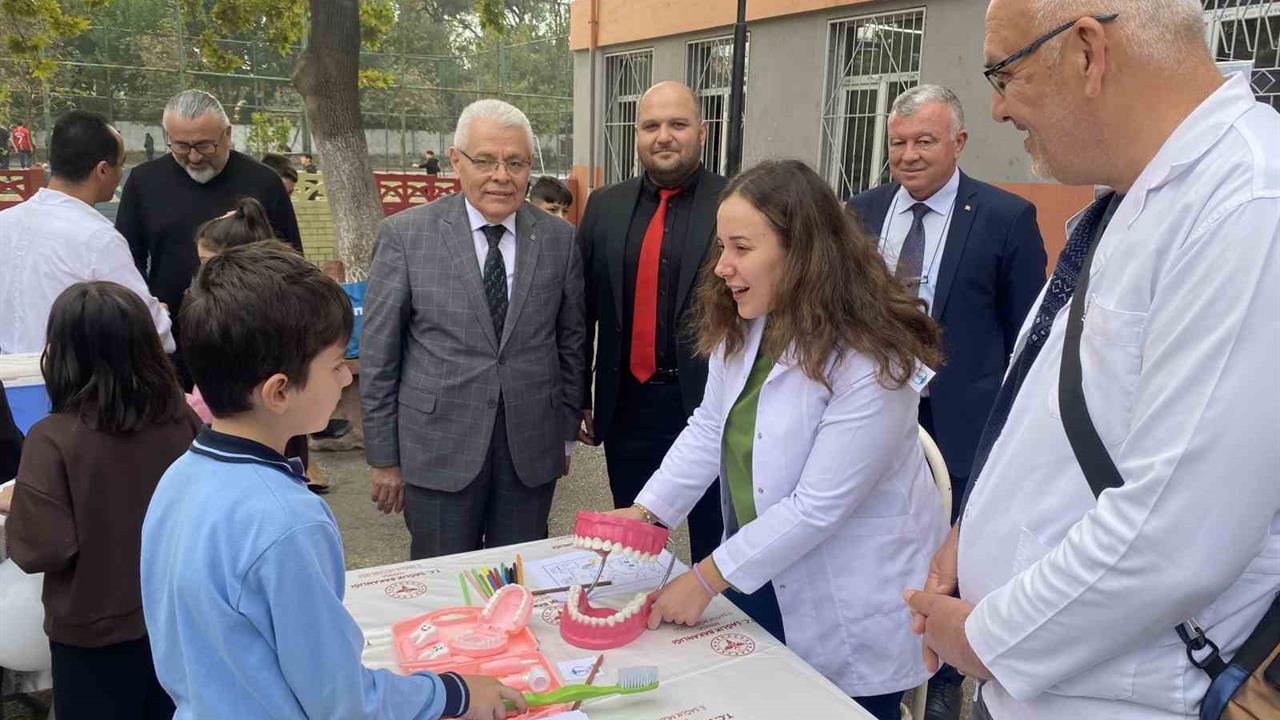 Manisa Alaşehir'de Öğrencilere Uygulamalı Sağlık Eğitimi Verildi