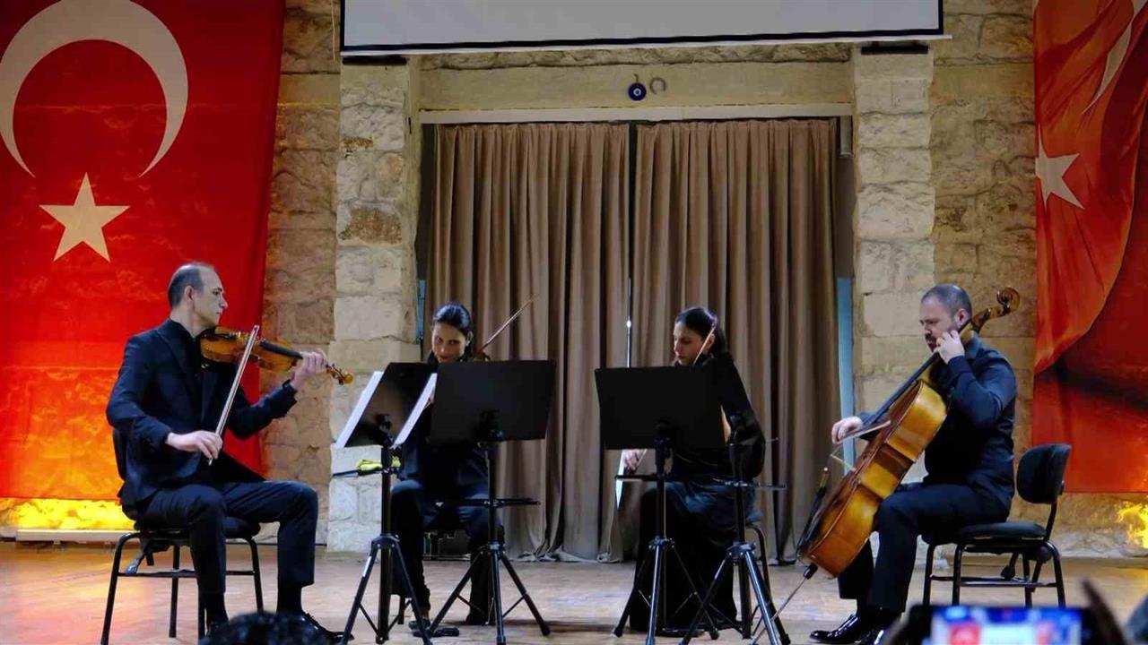 Adana'da 4. Oda Müziği Festivali, 12-16 Kasım tarihlerinde gerçekleştirildi.