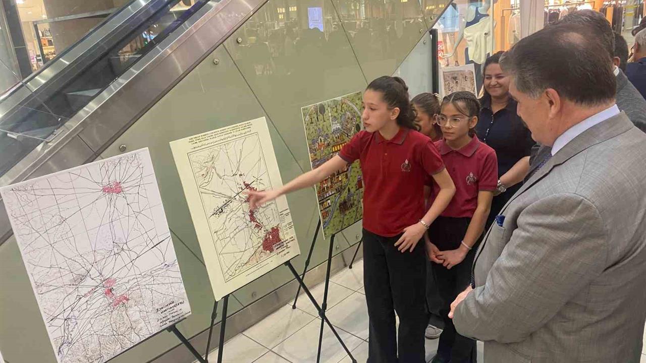 Eskişehir'de Öğrenciler Tarafından Hazırlanan İlk Modern Harita Sergisi Açıldı