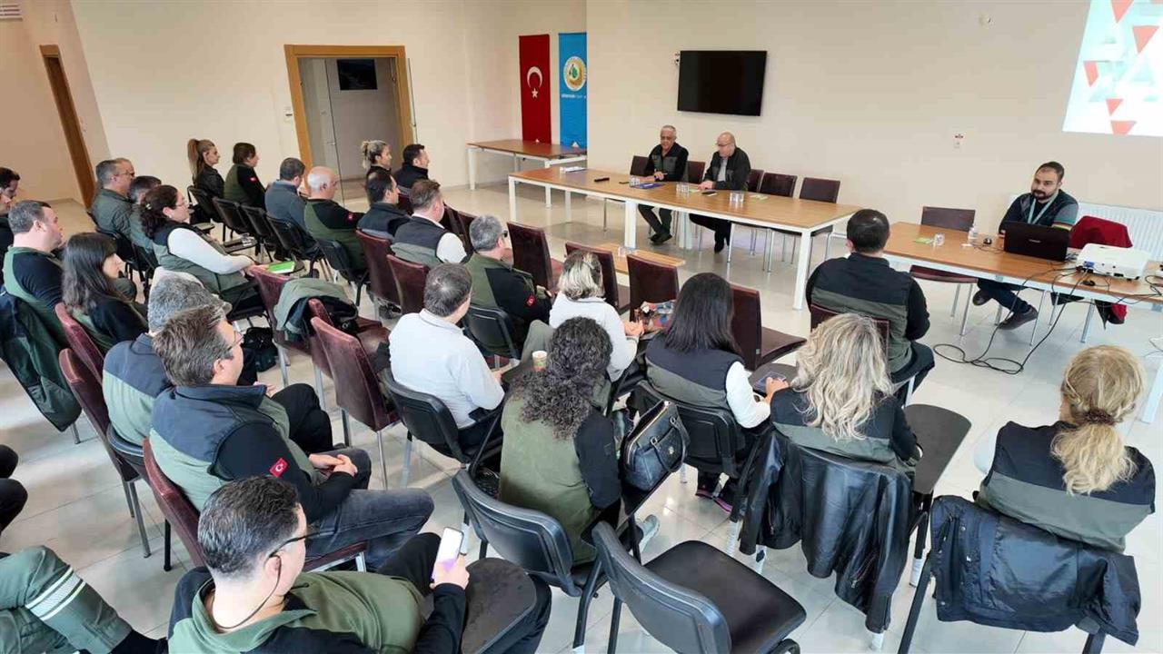 Çanakkale'de Orman Bölge Müdürlüğü Personeline Koruyucu Ruh Sağlığı Eğitimi Düzenlendi