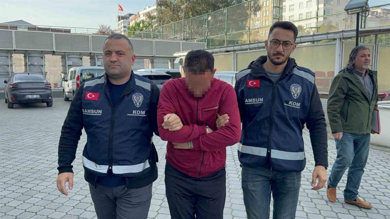Samsun Atakum'da Bir Şube Müdürü, 30 Bin Euro ile Gözaltına Alındı