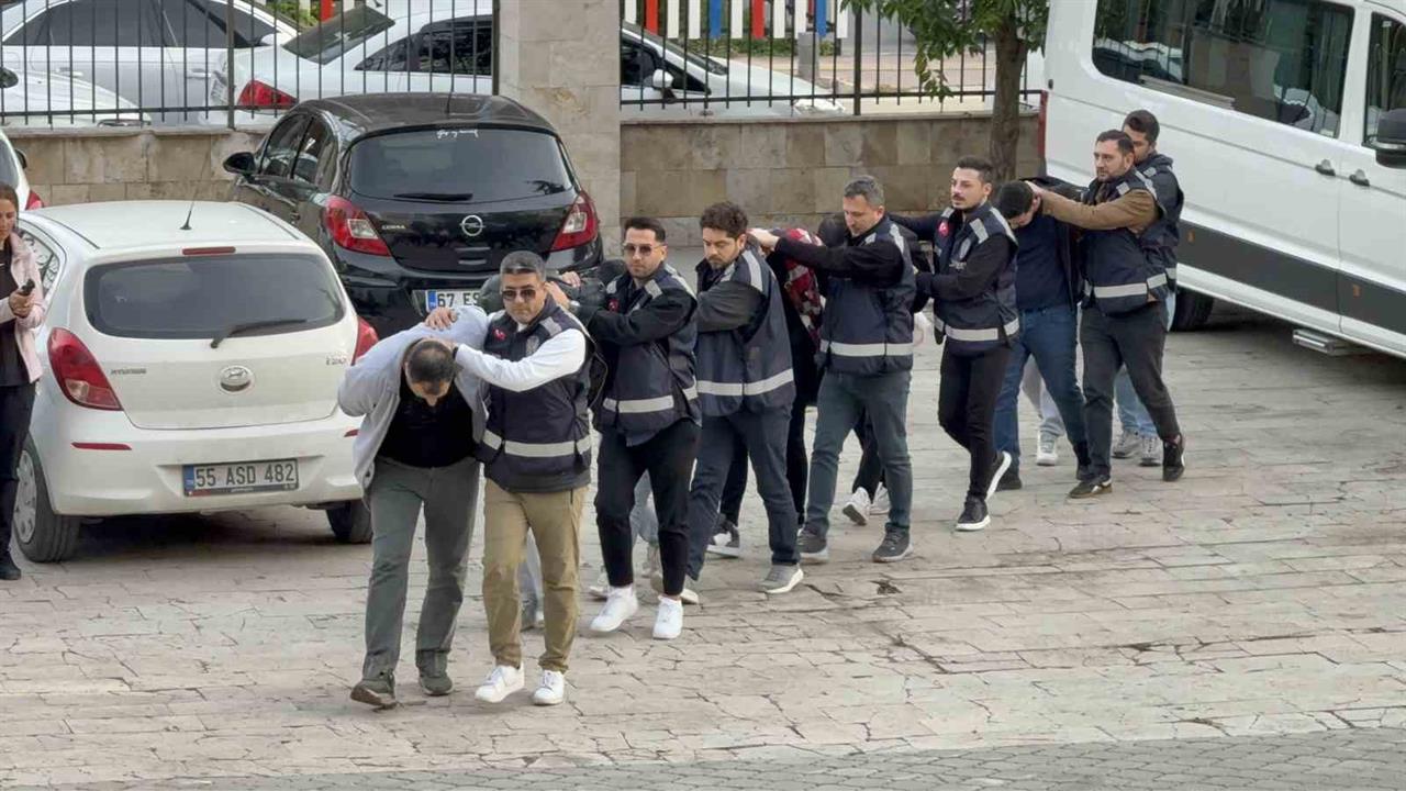 Samsun Merkezli 5 İlde Gerçekleştirilen Operasyonda 12 Kişi Gözaltına Alındı
