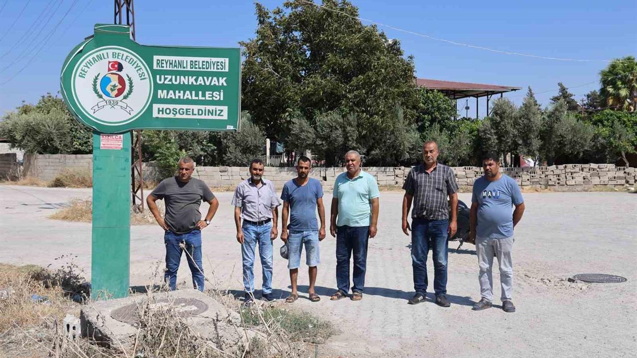 Hatay'da Uzunkavak Mahallesi 80 yıl sonra Kumlu ilçesine bağlandı.