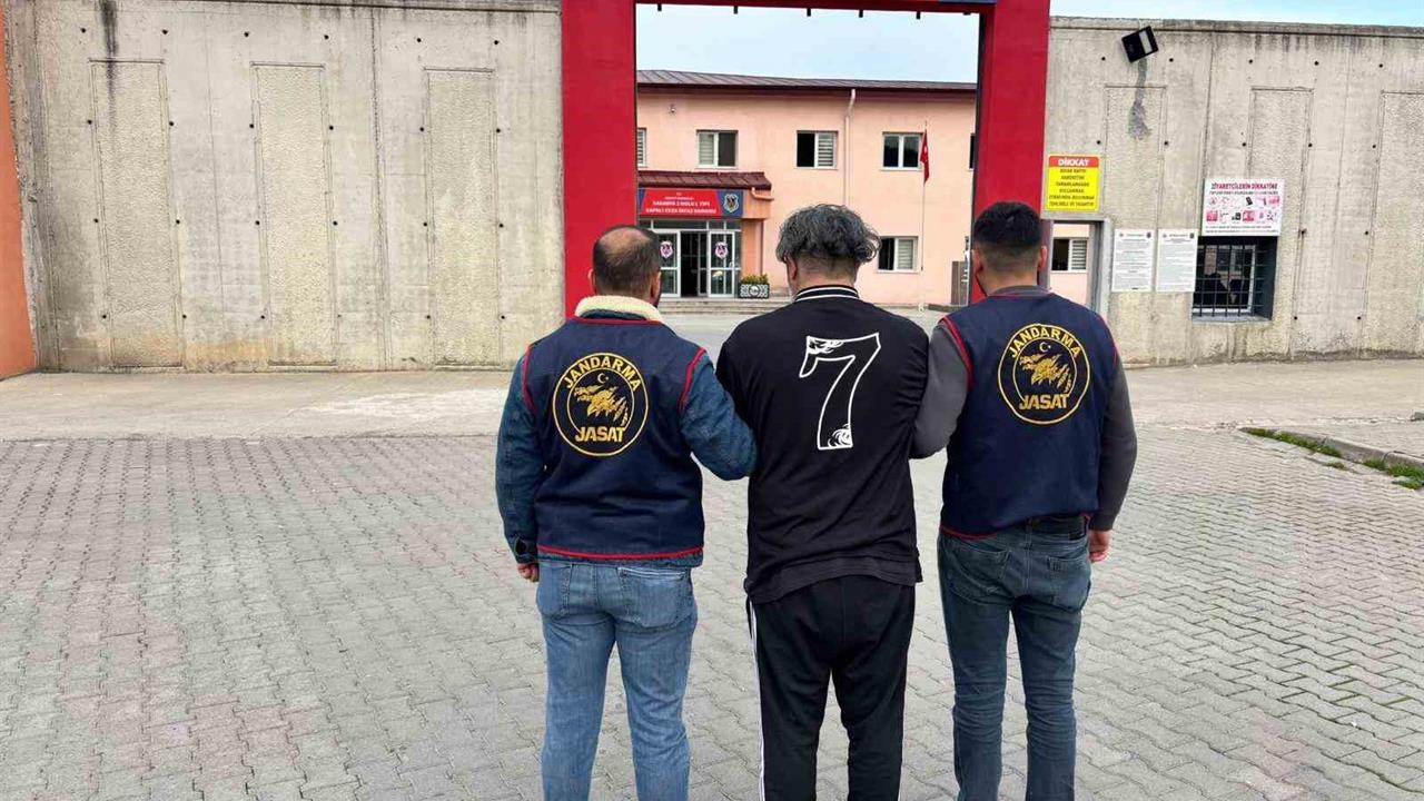 Sakarya'da Jandarma, 1 Haftada 307 Aranan Şahsı Ele Geçirdi