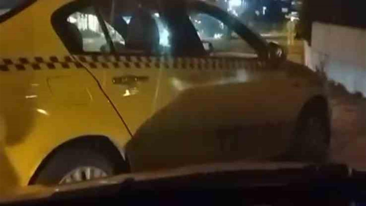 Esenyurt'ta Telefonla Konuşan Taksiciye Diğer Taksiciler Saldırdı